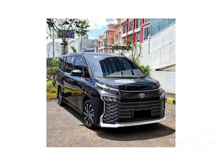 Jual Mobil Toyota Voxy 2022 2.0 di DKI Jakarta Automatic Van Wagon Ungu Rp 500.000.000