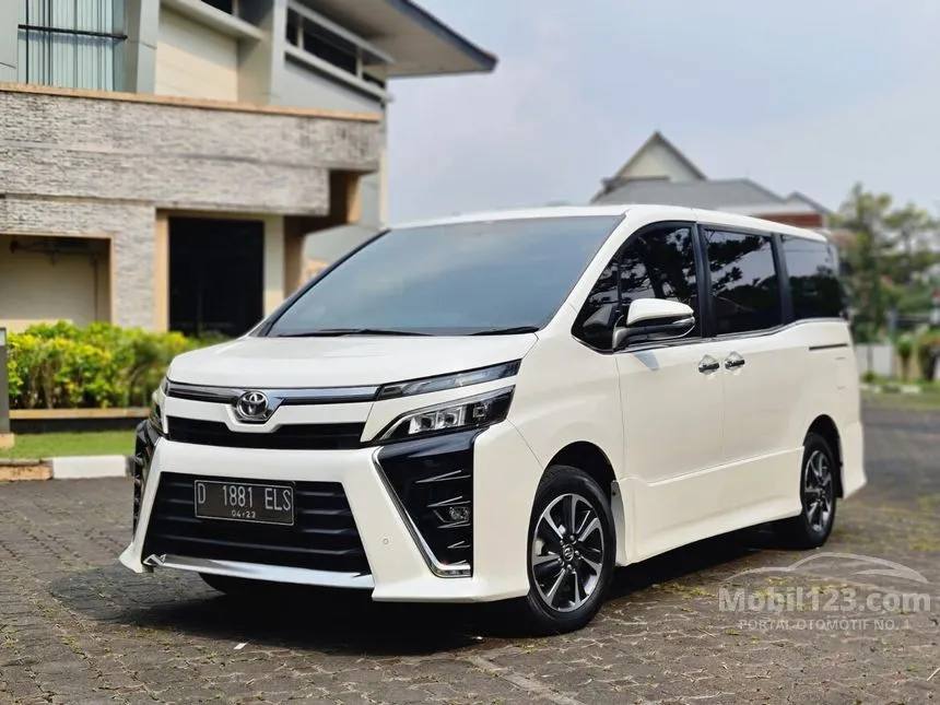 Jual Mobil Toyota Voxy 2018 2.0 di Jawa Barat Automatic Wagon Putih Rp 443.000.000