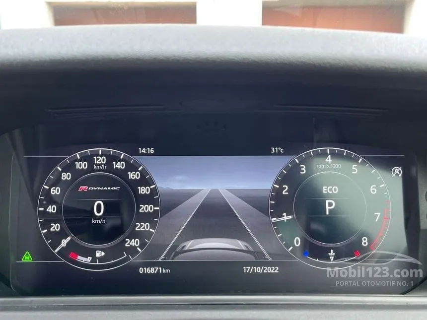 Jual Mobil Land Rover Range Rover Velar 2018 R-Dynamic SE P250 2.0 di ...