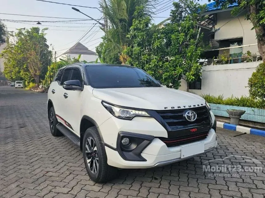 Jual Mobil Toyota Fortuner 2019 VRZ 2.4 di Jawa Timur Automatic SUV Putih Rp 440.000.000