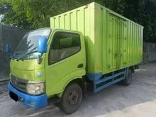 2010 Hino Dutro 4.0 4.0 Trucks