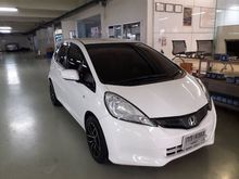 2013 Honda Jazz 1.5 (ปี 08-14) S i-VTEC Hatchback AT