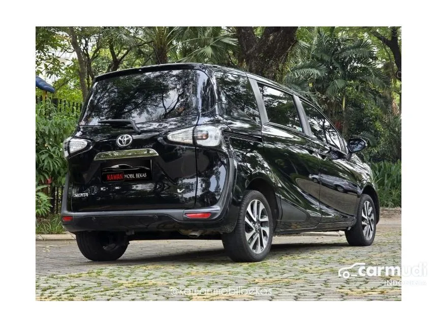 2019 Toyota Sienta V MPV