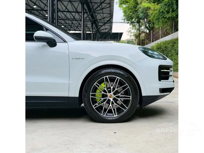 2026 Porsche CAYENNE S E-Hybrid SUV