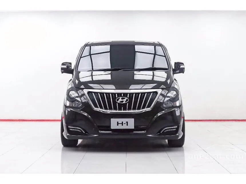 2017 Hyundai H-1 Deluxe Van