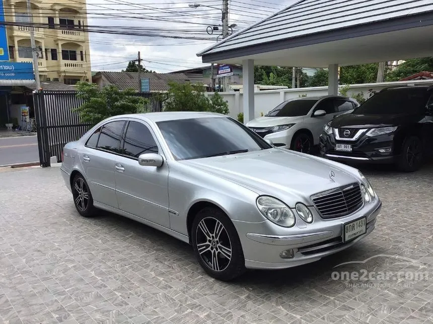 2004 Mercedes-Benz E240 Avantgarde Sedan