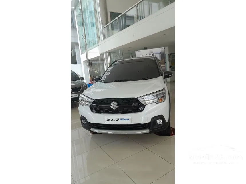 Jual Mobil Suzuki XL7 2024 ALPHA Hybrid 1.5 di Banten Automatic Wagon Putih Rp 265.000.000
