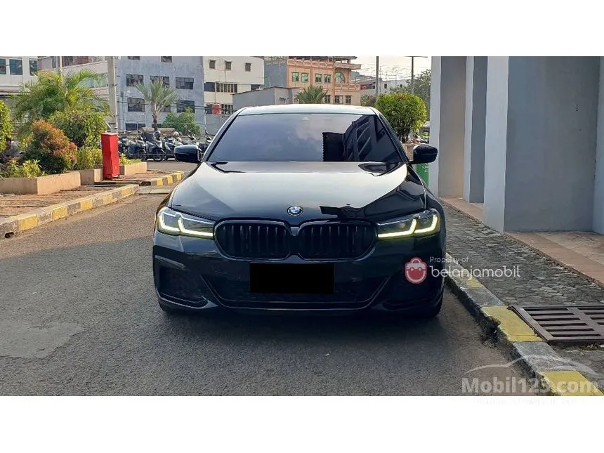 2023 BMW 520i M Sport Sedan