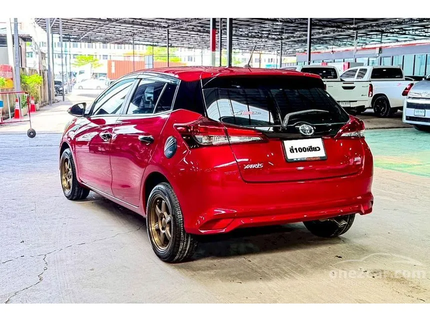 2018 Toyota YARIS E Hatchback