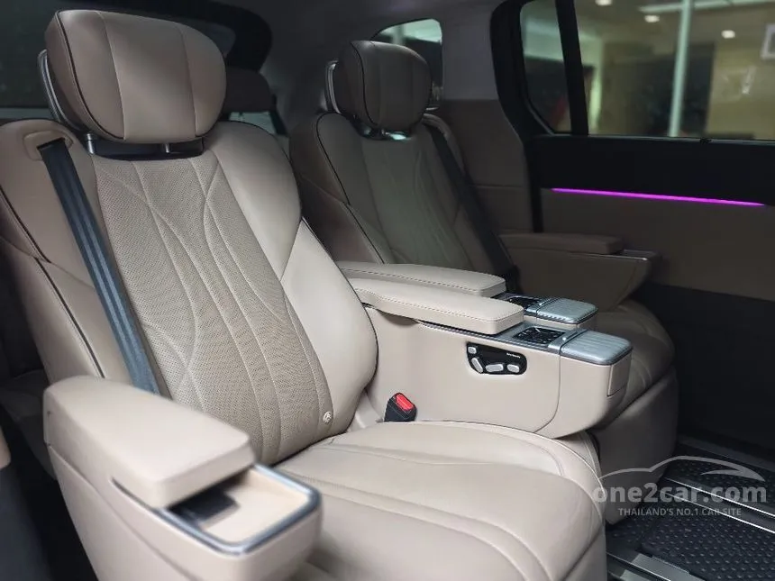 2025 Xpeng X9 Luxury Van