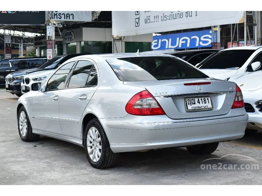 2009 Mercedes-Benz E200 NGT Sedan