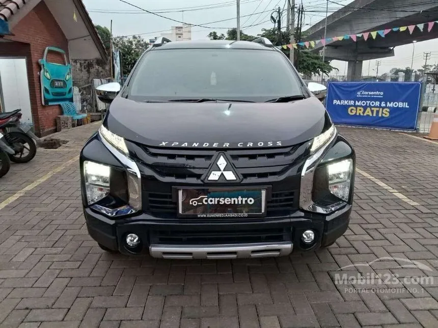 Jual Mobil Mitsubishi Xpander 2022 CROSS 1.5 di Jawa Barat Automatic Wagon Hitam Rp 270.000.000