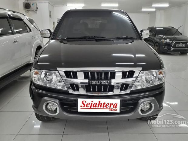 Isuzu Panther Mobil Bekas Baru dijual di Pasuruan Jawa Isuzu Panther Mobil Bekas Baru dijual di Pasuruan Jawa