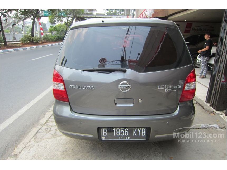 Jual Mobil  Nissan Grand  Livina  2010 Ultimate  1 5 di DKI 