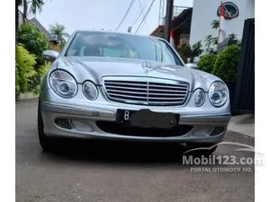 2005 Mercedes-Benz E240 2.6 Sedan
