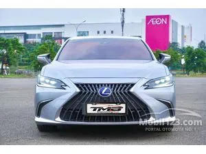 2022 Lexus ES 300h 2.5 Ultra Luxury Sedan