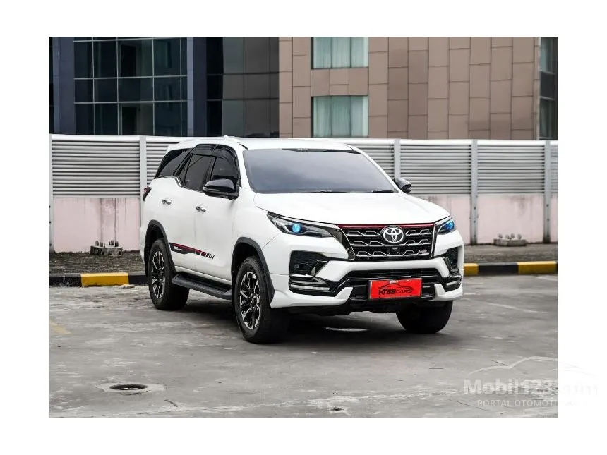 Jual Mobil Toyota Fortuner 2021 TRD 2.4 di DKI Jakarta Automatic SUV Putih Rp 465.000.000