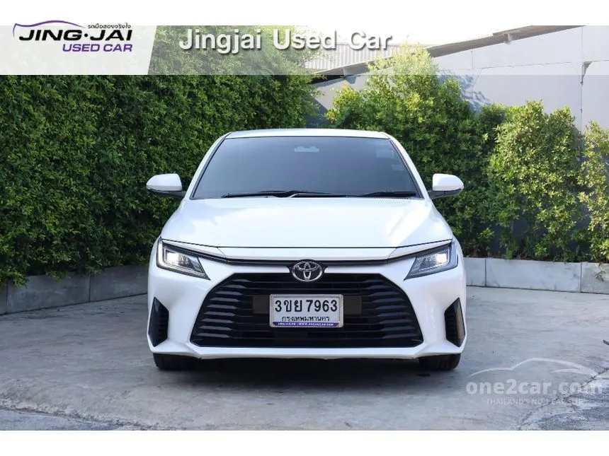 2022 Toyota Yaris Ativ Smart Sedan