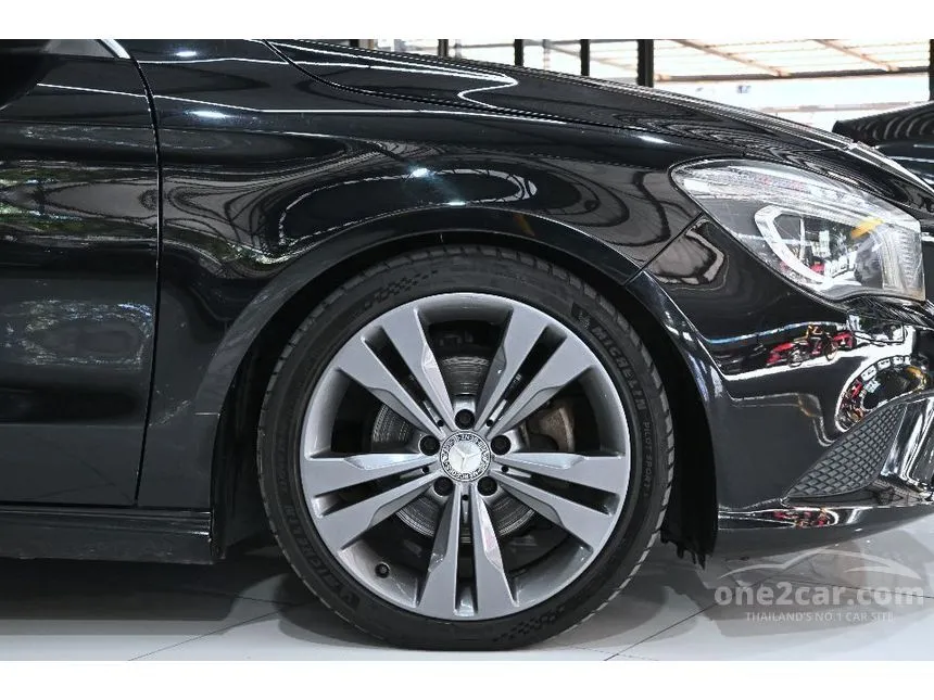 2017 Mercedes-Benz CLA200 Urban Sedan
