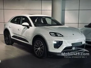 2025 Porsche Macan EV4 SUV