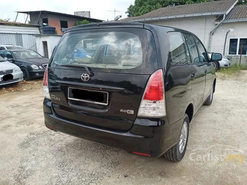 2011 Toyota Innova E MPV