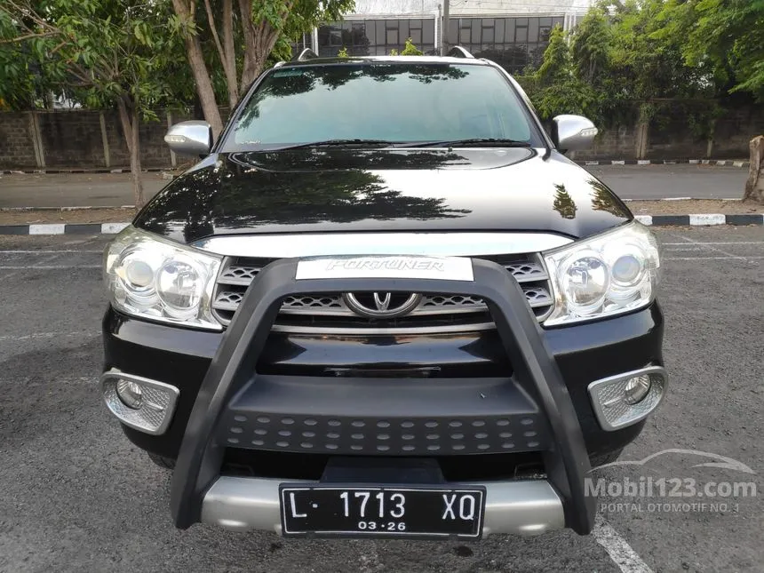 Jual Mobil Toyota Fortuner 2011 G Luxury 2.7 di Jawa Timur Automatic SUV Hitam Rp 192.000.000