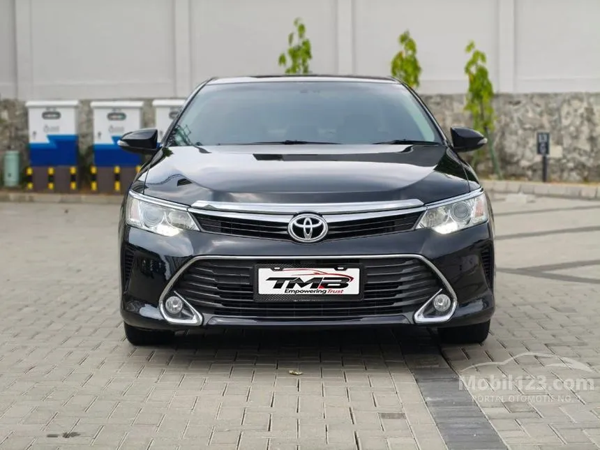 2017 Toyota Camry V Sedan