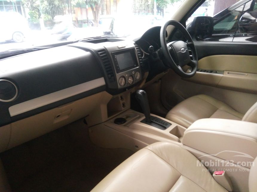 Jual Mobil  Ford  Everest  2010  XLT XLT 2 5 di Jawa Barat 