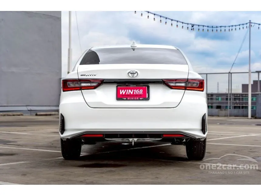 2023 Toyota Yaris Ativ Smart Sedan