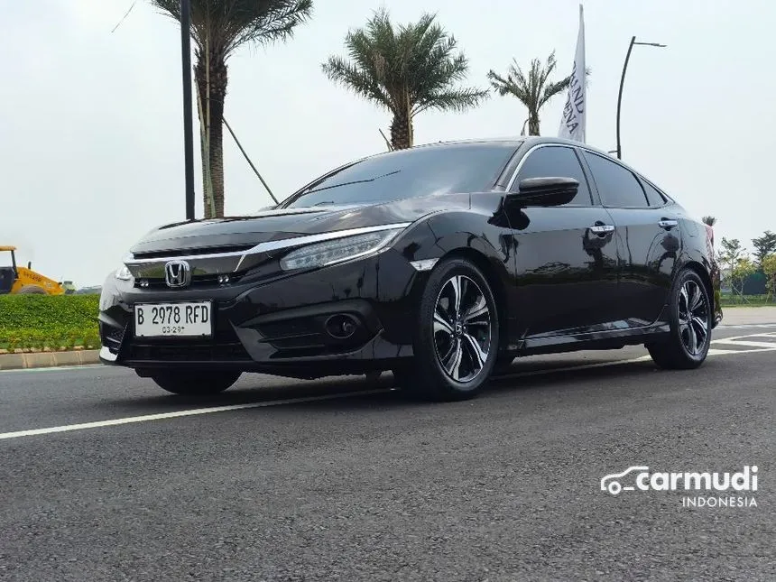 2018 Honda Civic ES Sedan