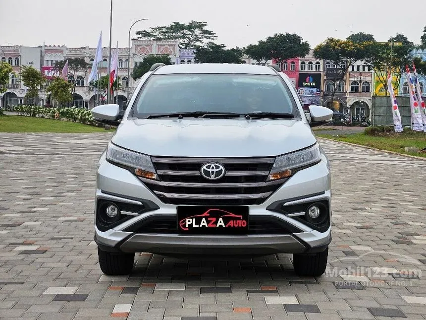 Jual Mobil Toyota Rush 2022 S GR Sport 1.5 di DKI Jakarta Automatic SUV Silver Rp 226.000.000