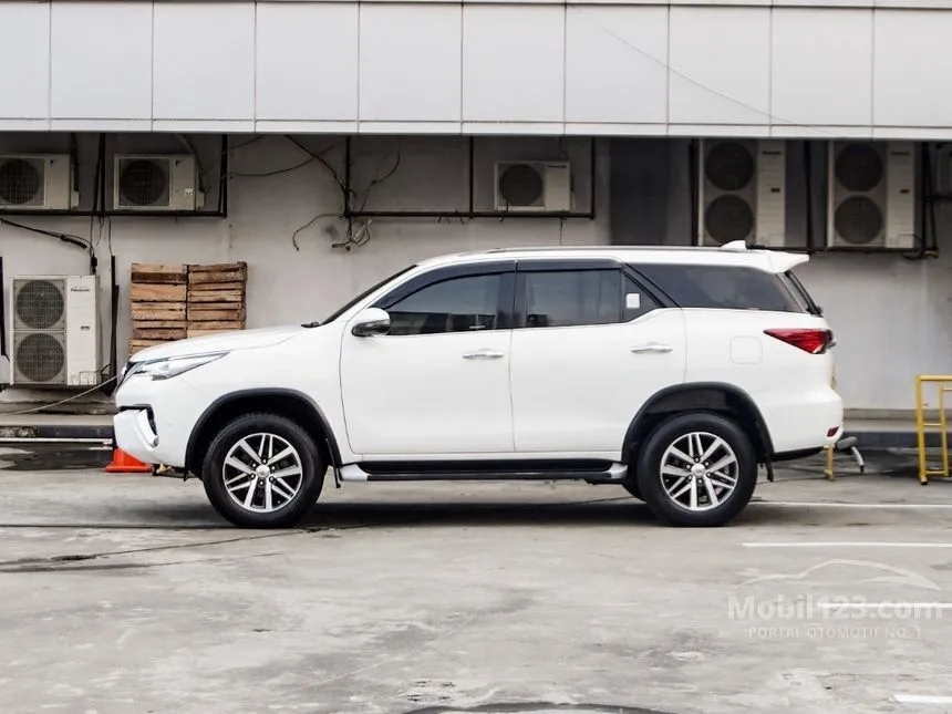 2019 Toyota Fortuner VRZ 4X2 SUV