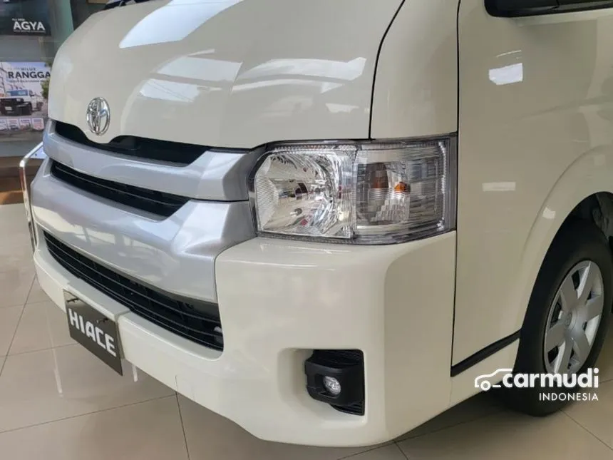 2025 Toyota Hiace Commuter Van