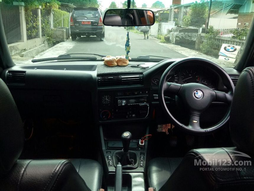 Jual Mobil  BMW 318i 1991 1 8 Manual 1 8 di Jawa Barat 