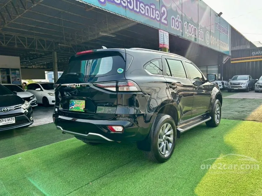 2021 Isuzu MU-X Ultimate SUV
