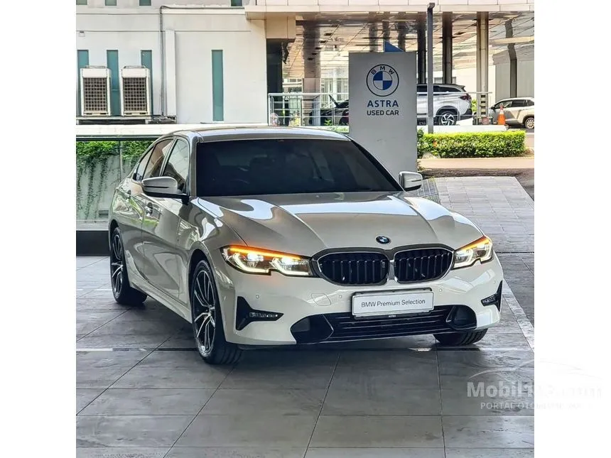 BMW 320i 2020 Sport 2.0 di DKI Jakarta Automatic Sedan Putih