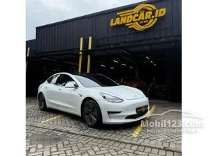 2020 Tesla Model 3 Standard Range Sedan
