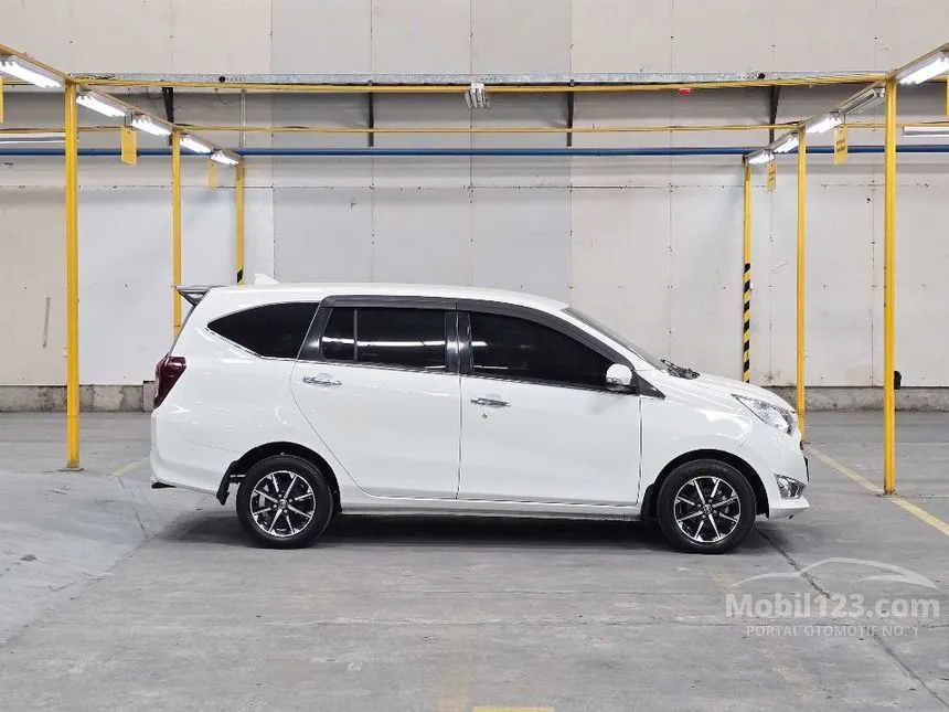 2018 Daihatsu Sigra R Deluxe MPV