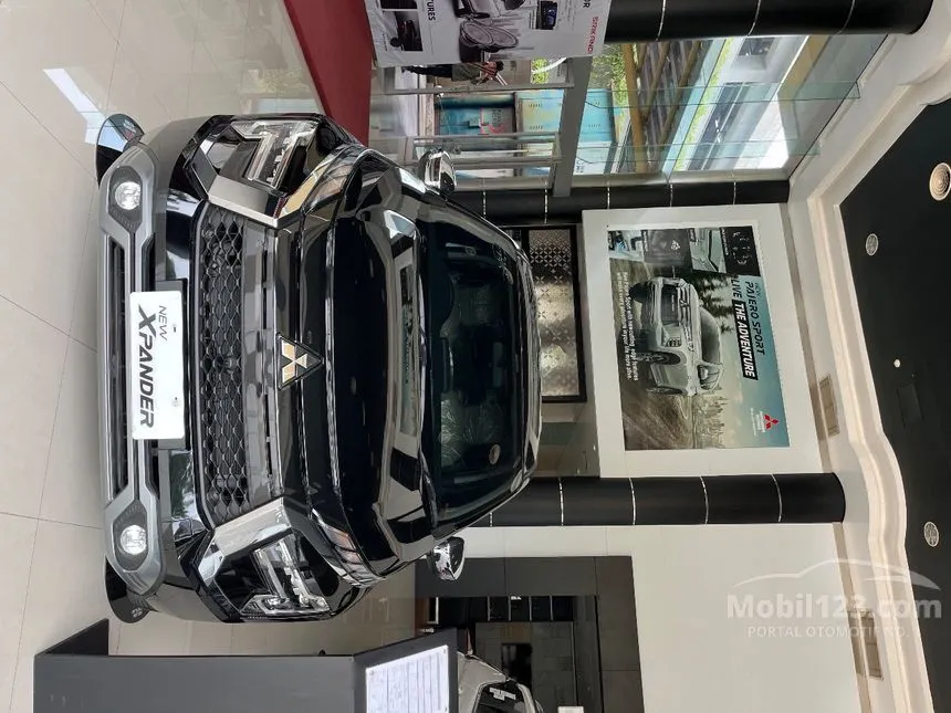 Jual Mobil Mitsubishi XFORCE 2024 Ultimate 1.5 di Banten Automatic Wagon Hitam Rp 300.000.000
