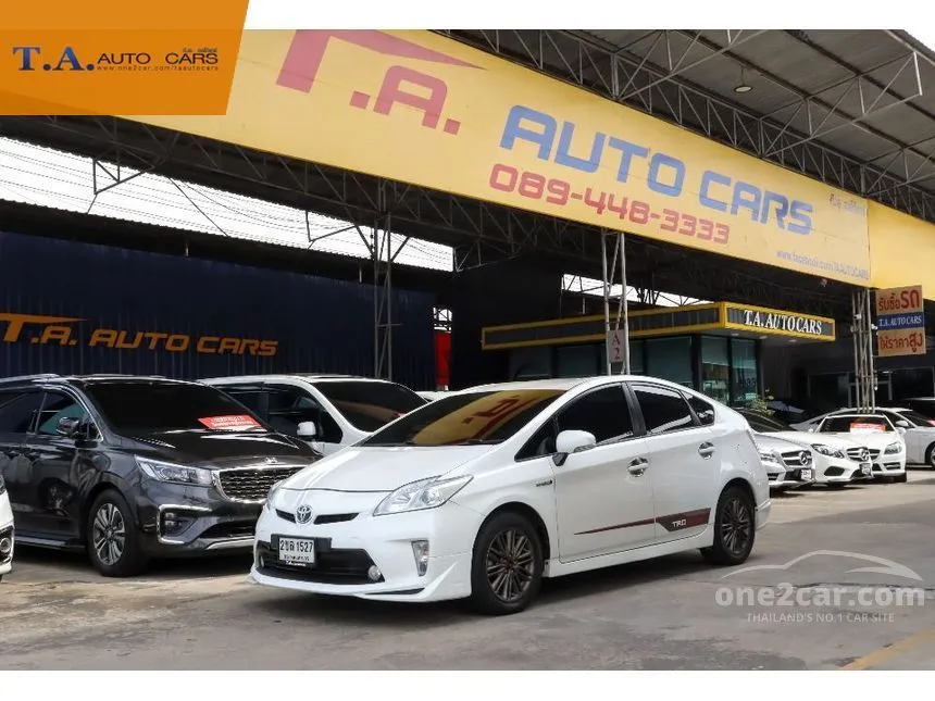2013 Toyota PRIUS Hybrid TRD Sportivo Hatchback