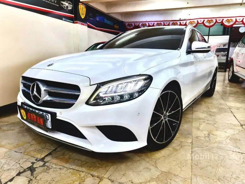 2019 Mercedes-Benz C200 EQ Boost Avantgarde Line Sedan