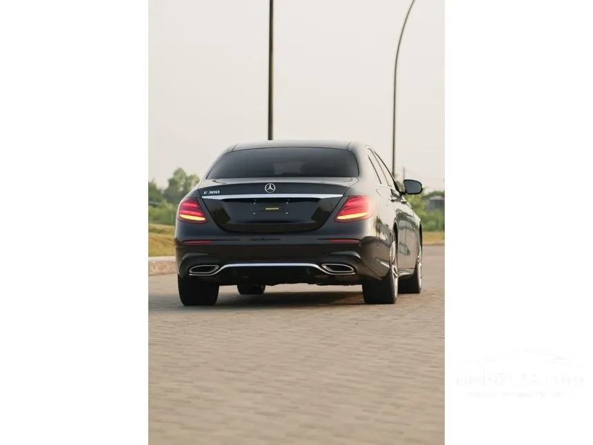 2018 Mercedes-Benz E300 AMG Line Sedan