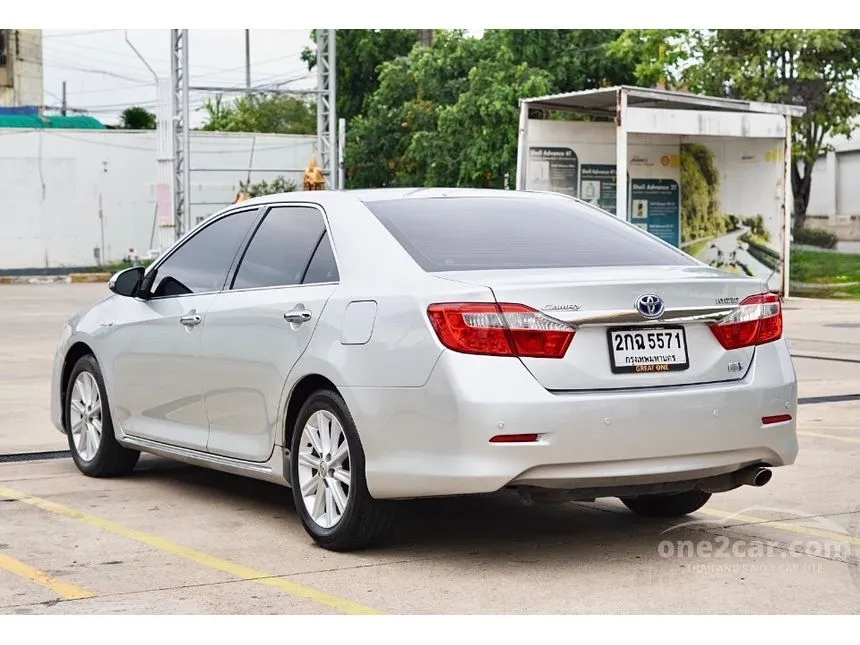2013 Toyota CAMRY Hybrid DVD Sedan