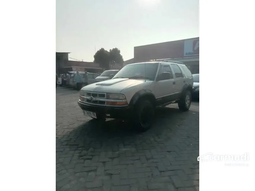 2002 Opel Blazer Montera LN SUV