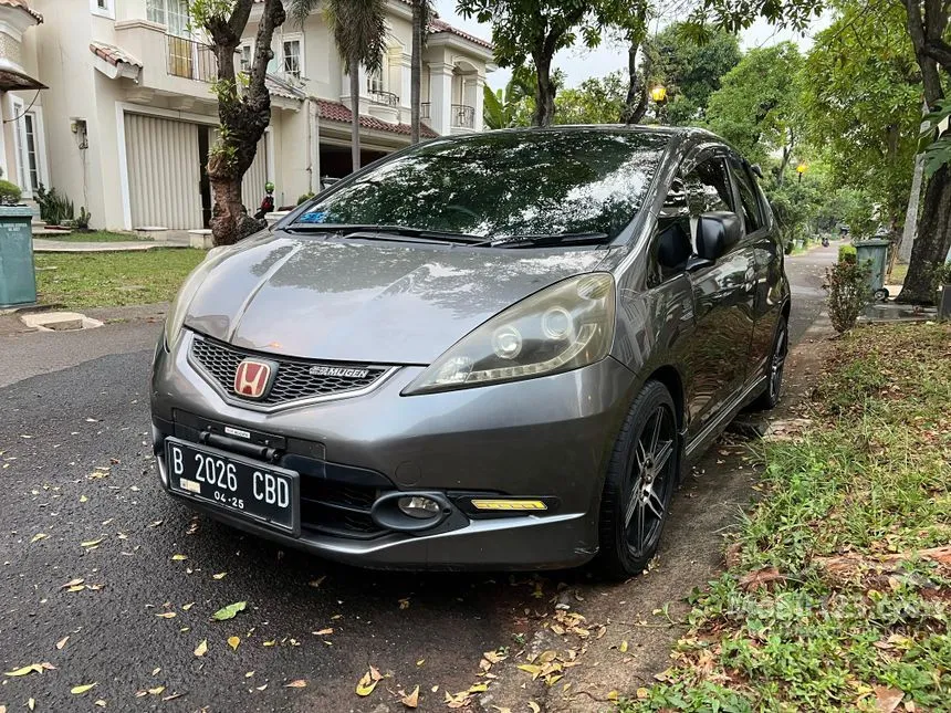 Jual Mobil Honda Jazz 2010 RS 1.5 di Banten Automatic Hatchback Abu