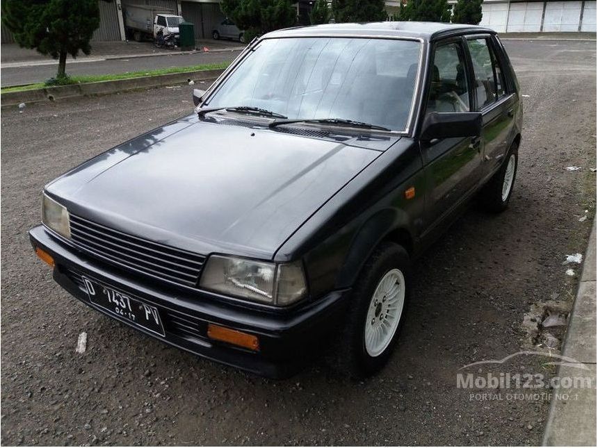 1987 Daihatsu Charade Sedan