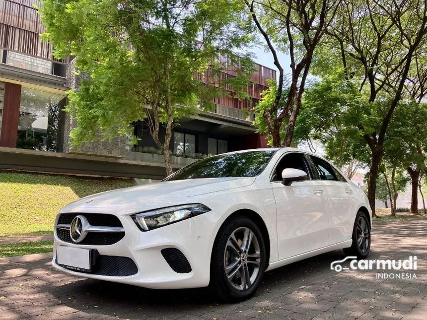 2021 Mercedes-Benz A200 progressive line Hatchback