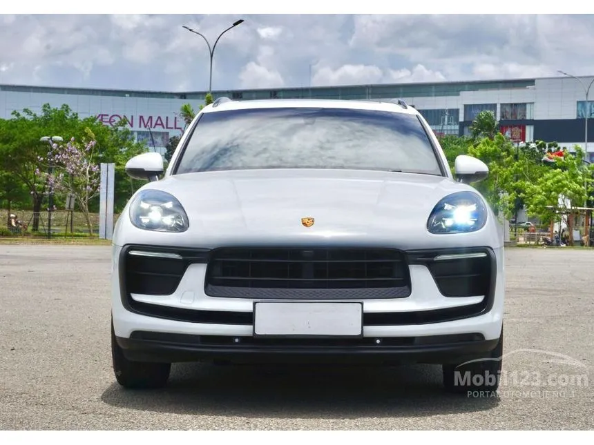 2014 Porsche Macan SUV