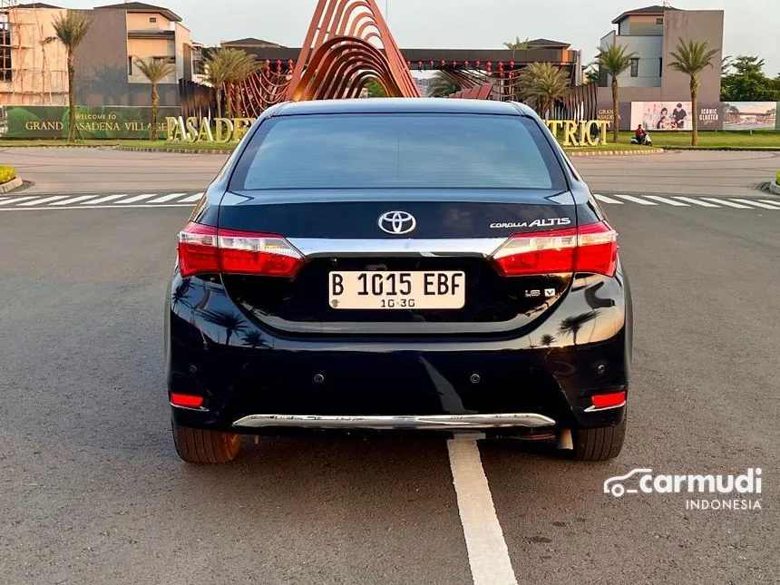 2015 Toyota Corolla Altis V Sedan