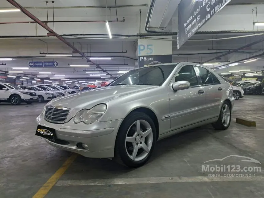 2003 Mercedes-Benz C200 Classic Sedan